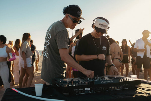 The Merch That Travels: What Sells at Live Shows, Markets, and Pop-Ups