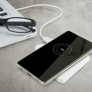 Beacon House Wireless Charger (White) — Feature