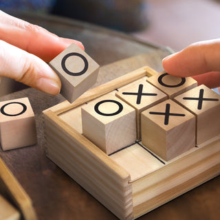 Pine Tic Tac Toe Game (Natural) — Feature