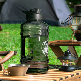 Colossal Bottle (Black) — Feature