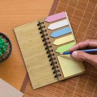 Folio Bamboo Sticky Note Wallet (Natural) — Feature