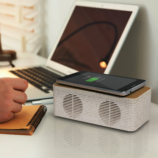 NATURA Oaken Speaker Wireless Charger (Natural) — Feature