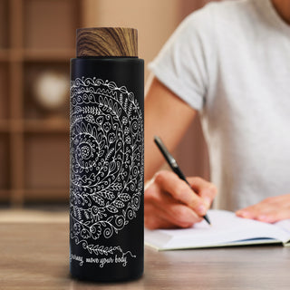 Medina Vacuum Bottle (Black) — Feature