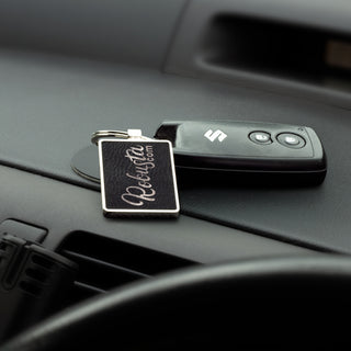 Capulet Key Ring - Rectangle (Black) — Feature