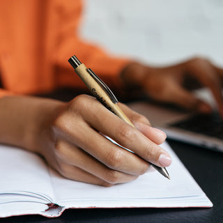Quill Kraft Pen (Natural) — Feature