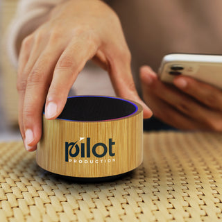 Grove Bamboo Bluetooth Speaker (Natural/White) — Feature
