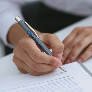 Obsidian Fashion Pen (Rust) — Feature