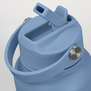 Compadre Vacuum Bottle (Petrol Blue) — Detail