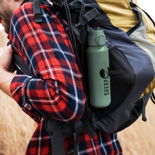 Solano Recycled Aluminium Bottle (Dusty Teal) — Feature