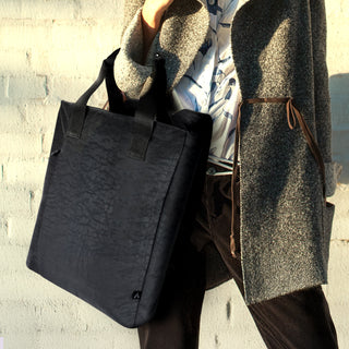 ARCHER Tasman Totepack (Black) — Feature