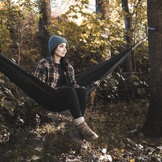 Frontier Stratus Outdoor Hammock (Black) — Feature